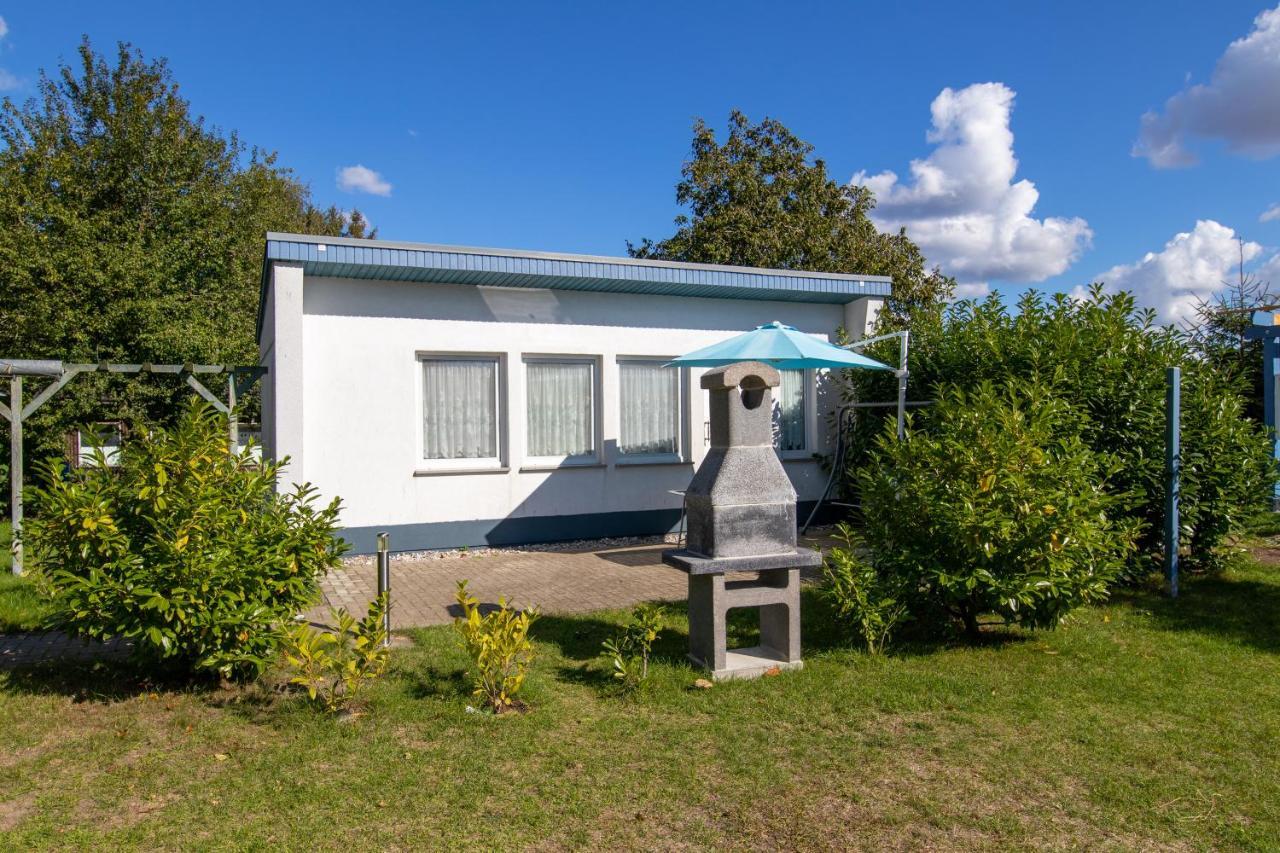 Bungalow Am Waldrand バース エクステリア 写真
